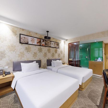 Fuhao Hotel Guangzhou Buitenkant foto