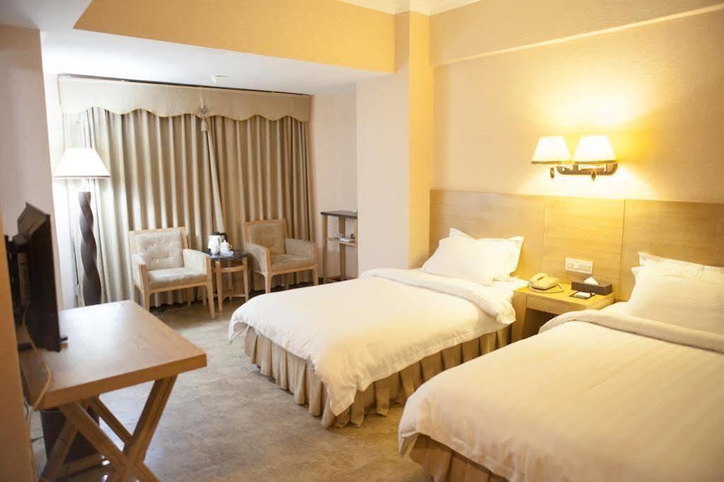 Fuhao Hotel Guangzhou Buitenkant foto