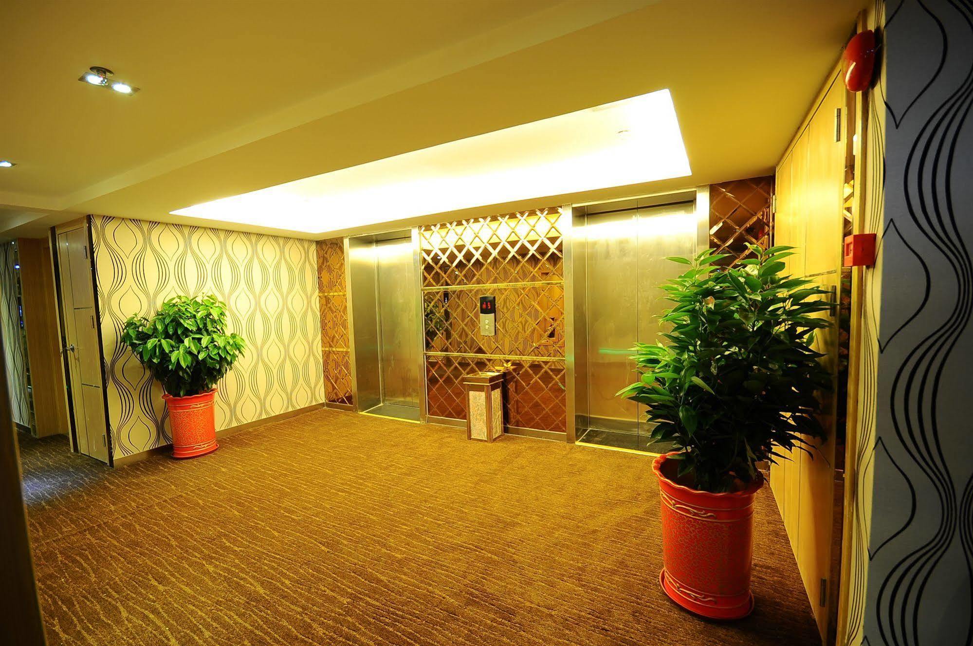 Fuhao Hotel Guangzhou Buitenkant foto